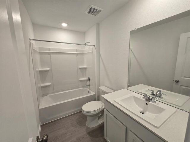 214 Farray Forest Lane, Magnolia, TX 77354