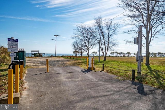 1210 CHESAPEAKE DR, Churchton, MD 20733