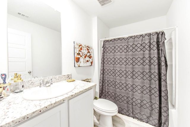 101 Lola Dr, Thibodaux, LA 70301