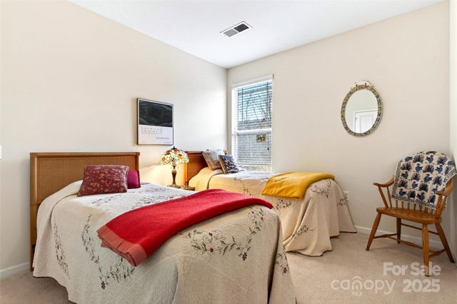 202 Brickton Village Circle 201, Fletcher, NC 28732