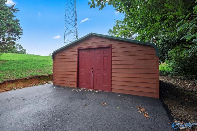 1304 Cardessa Lane, Grant, AL 35747