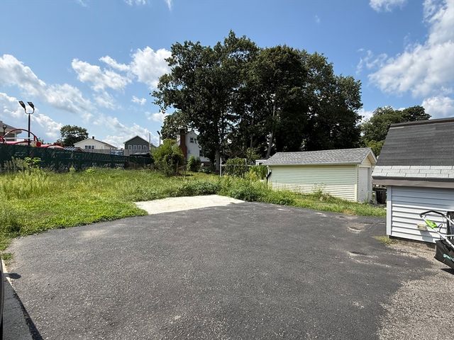 117 Standish Ave 2, Quincy, MA 02170