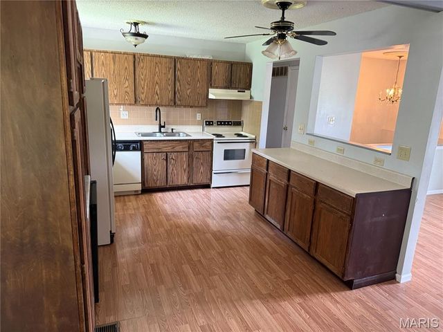 3850 Jeff Drive, St Charles, MO 63304