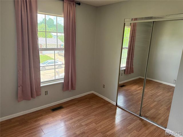 3850 Jeff Drive, St Charles, MO 63304