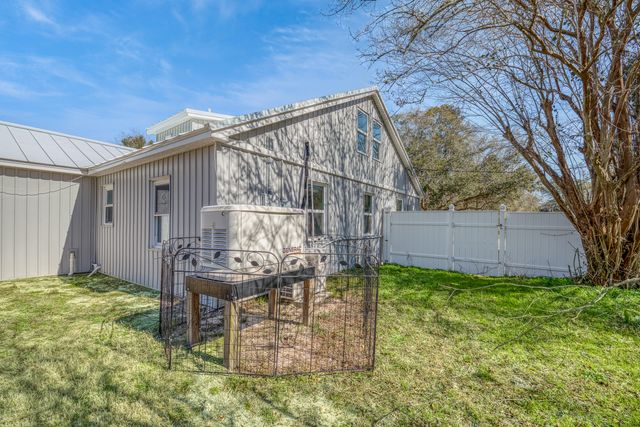 4881 Calvin Drive, Milton, FL 32583