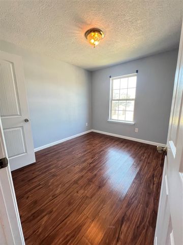 7328 Market Street, Houston, TX 77020