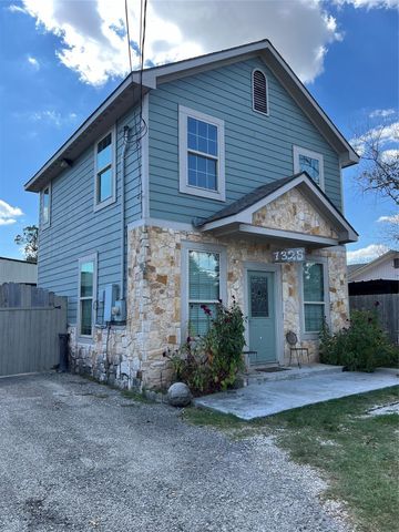 7328 Market Street, Houston, TX 77020
