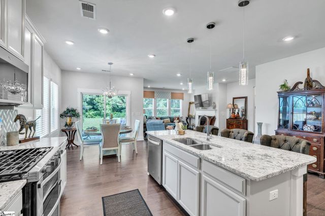 208 Obsidian Court, Simpsonville, SC 29680
