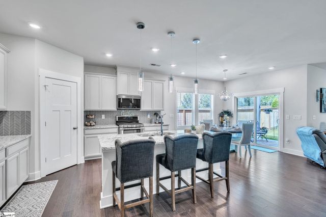 208 Obsidian Court, Simpsonville, SC 29680