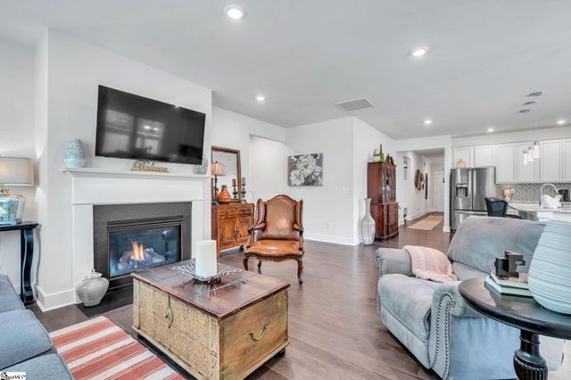 208 Obsidian Court, Simpsonville, SC 29680