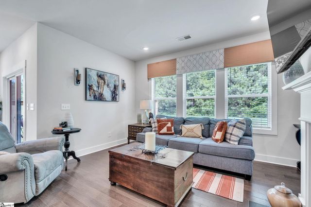 208 Obsidian Court, Simpsonville, SC 29680