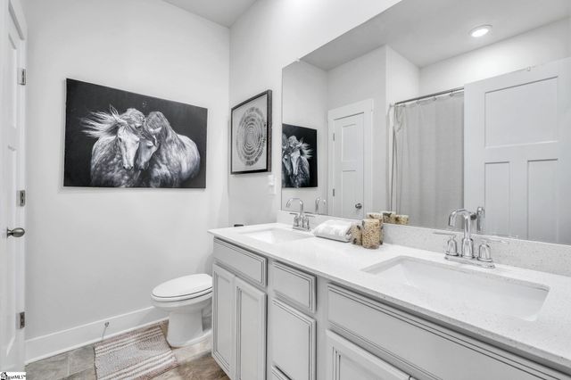 208 Obsidian Court, Simpsonville, SC 29680