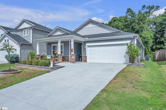 208 Obsidian Court, Simpsonville, SC 29680