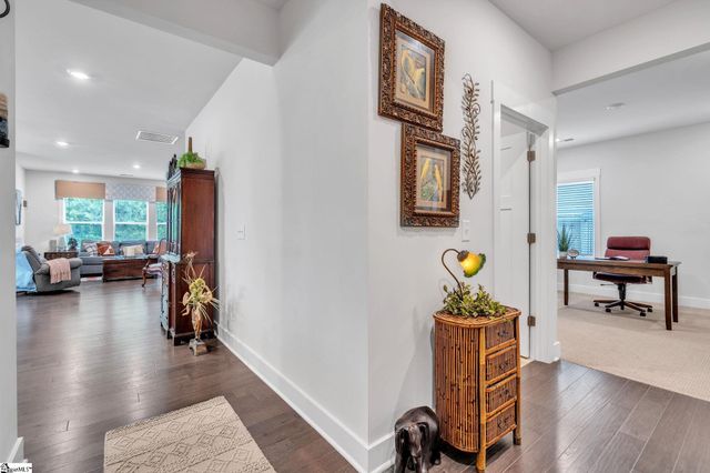 208 Obsidian Court, Simpsonville, SC 29680