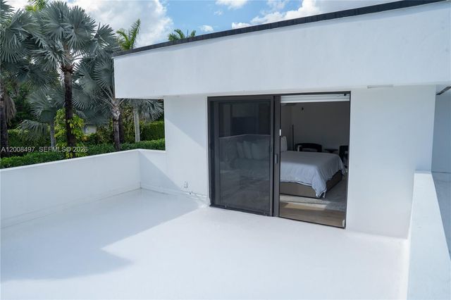 10475 SW 72nd Ave, Pinecrest, FL 33156