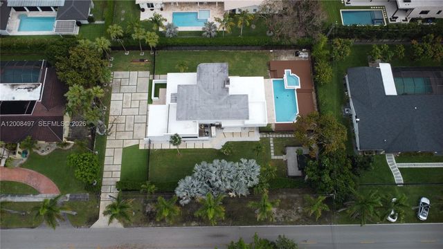 10475 SW 72nd Ave, Pinecrest, FL 33156