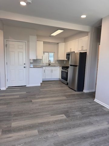 1846 Wesley Avenue 3, Evanston, IL 60201