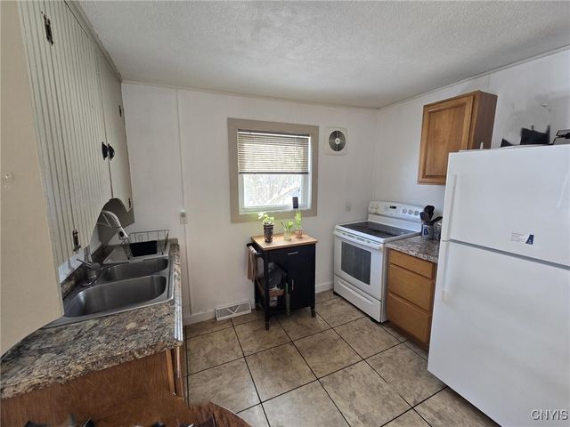 6792 Guyder Road, Elbridge, NY 13112