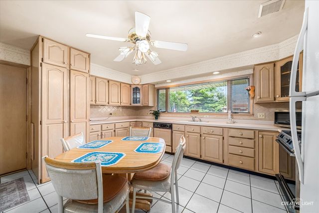 1700 Westview Avenue, Lombard, IL 60148