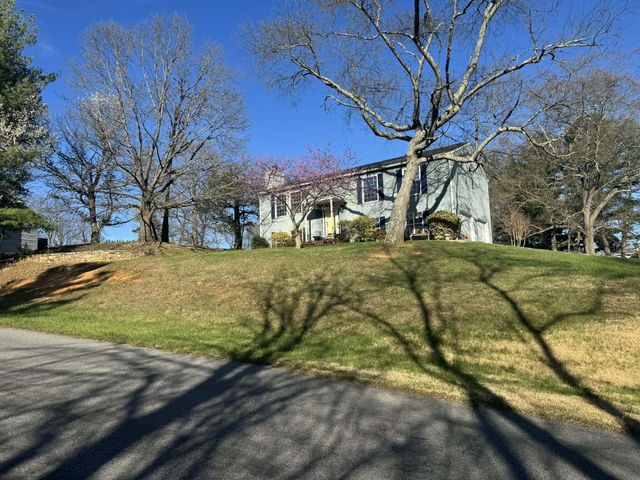 5412 Sundance RD, Salem, VA 24153