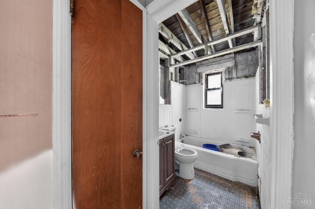 5227 Highview Drive, Cincinnati, OH 45238