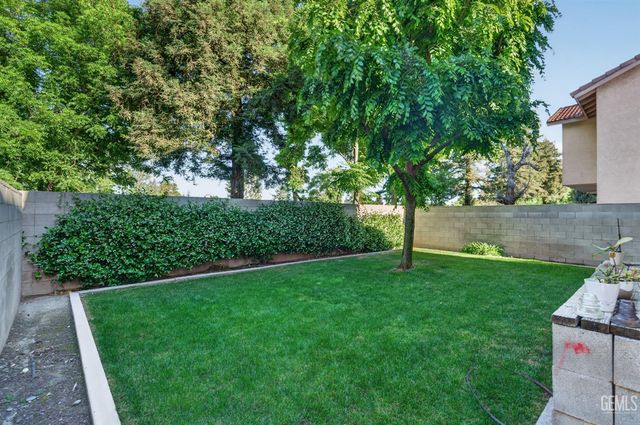 2912 Pecangrove Drive, Bakersfield, CA 93311