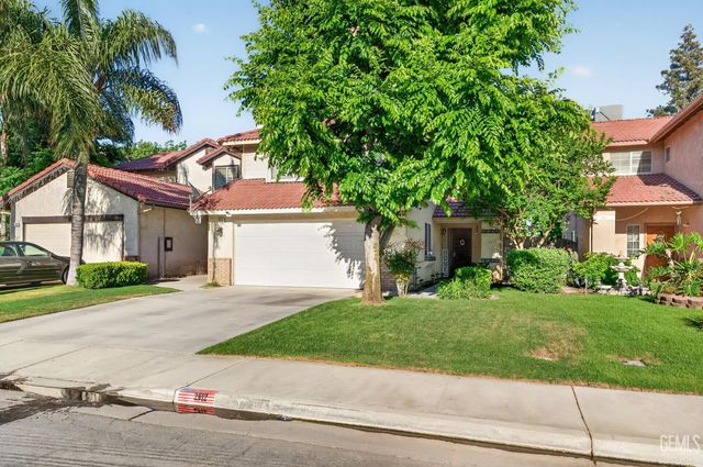 2912 Pecangrove Drive, Bakersfield, CA 93311