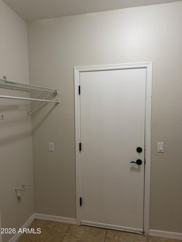 1653 S NAVAJO Way, Chandler, AZ 85286