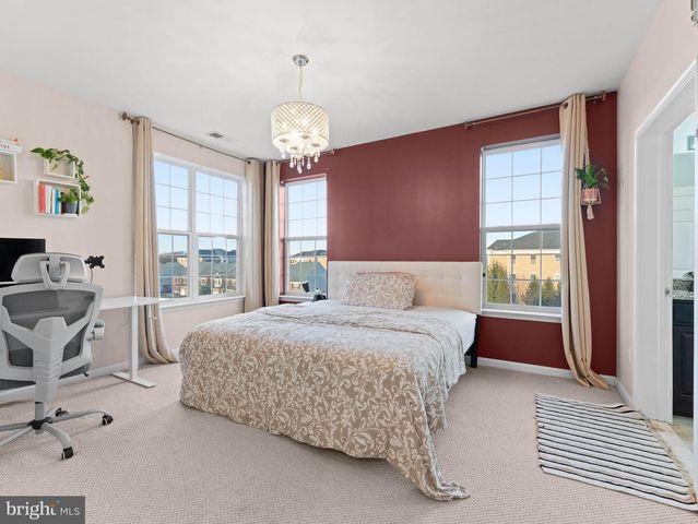 1442 SIERRA DR, Hamilton, NJ 08619