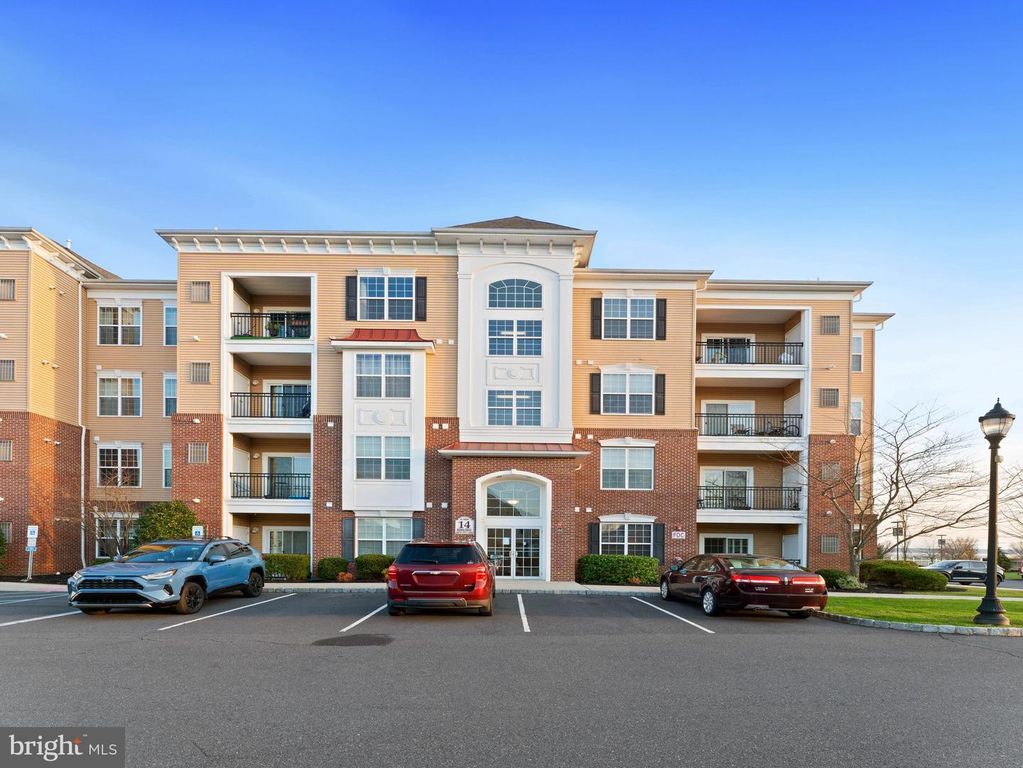 Image 2 of property listing at 1442 SIERRA DR, Hamilton, NJ 08619