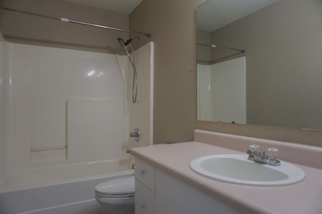 322 Apple Drive, Crestview, FL 32536