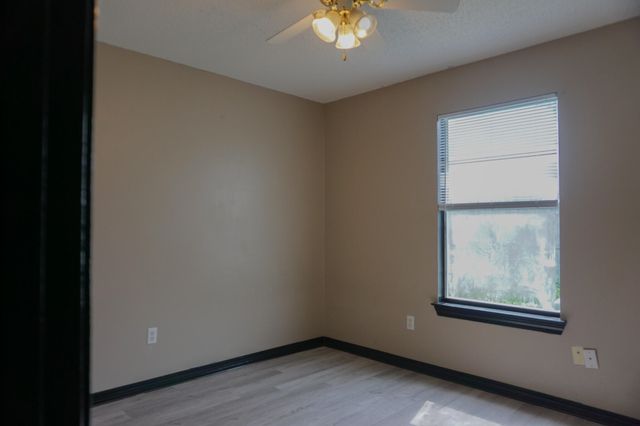 322 Apple Drive, Crestview, FL 32536