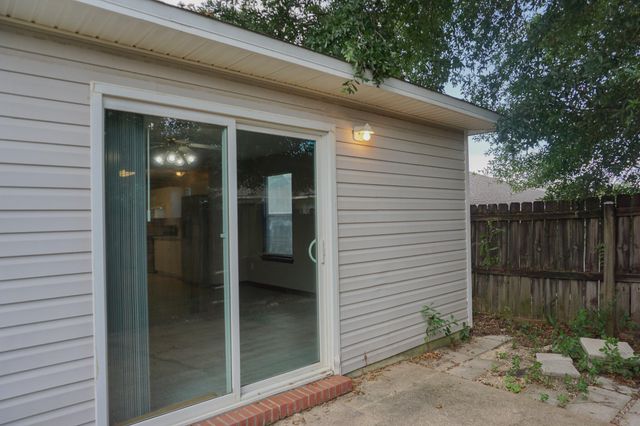 322 Apple Drive, Crestview, FL 32536