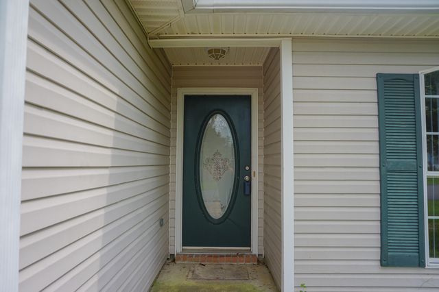 322 Apple Drive, Crestview, FL 32536