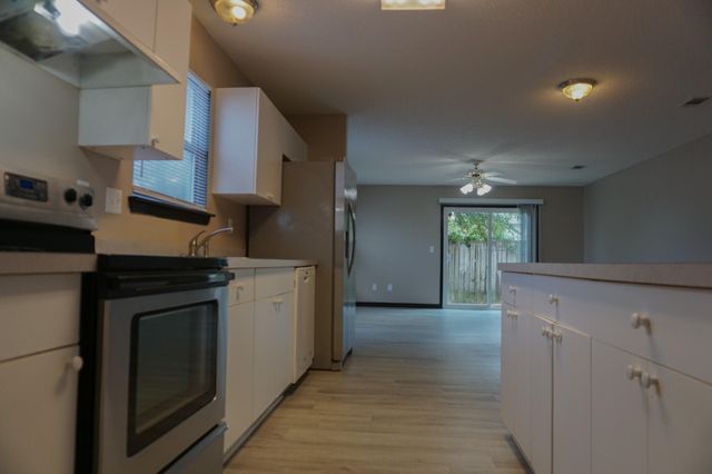 322 Apple Drive, Crestview, FL 32536