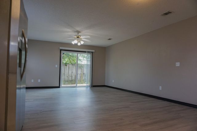 322 Apple Drive, Crestview, FL 32536