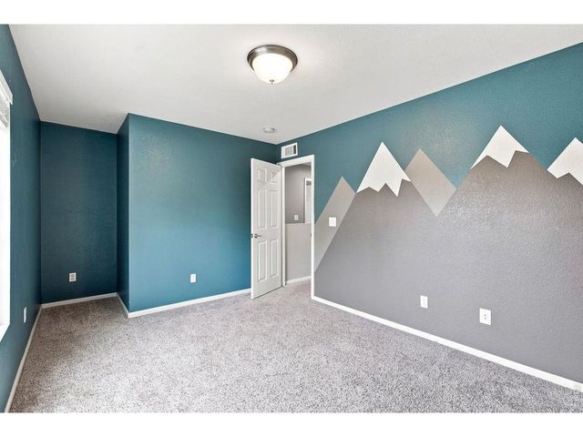 6751 Brittany Dr, Fort Collins, CO 80525