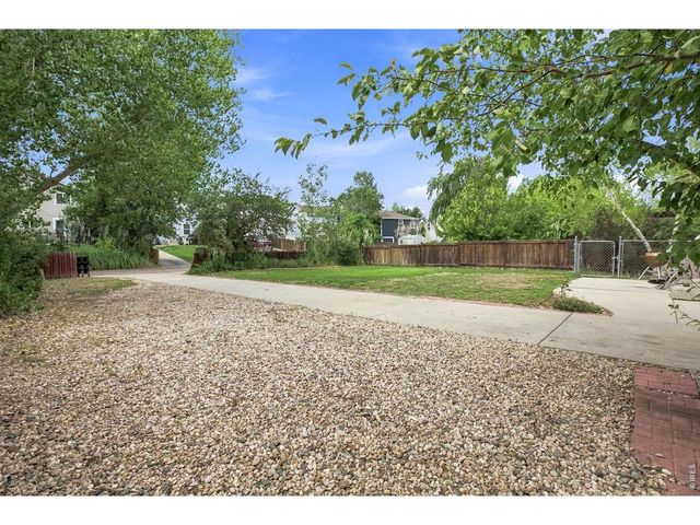 6751 Brittany Dr, Fort Collins, CO 80525