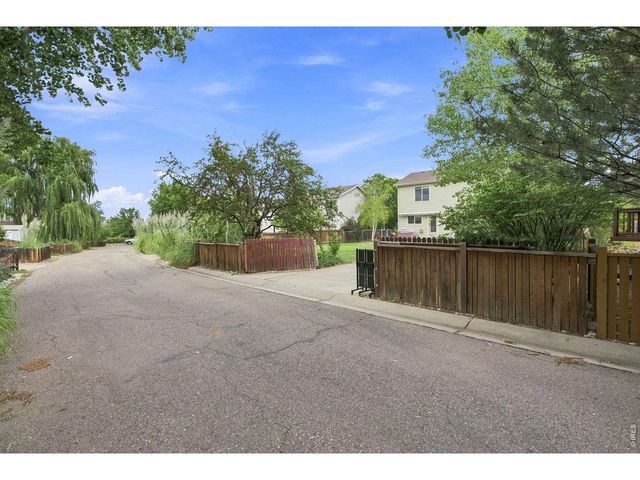 6751 Brittany Dr, Fort Collins, CO 80525