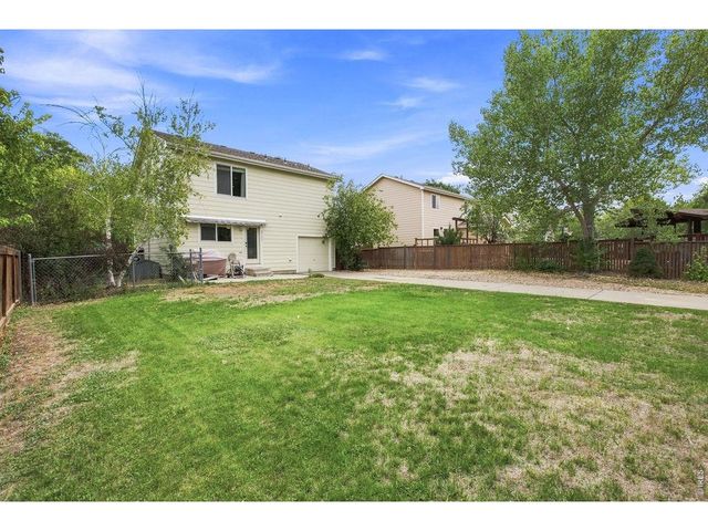 6751 Brittany Dr, Fort Collins, CO 80525
