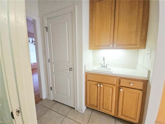 806 Falls Creek DR, Chesapeake, VA 23322