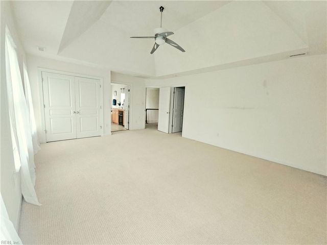 806 Falls Creek DR, Chesapeake, VA 23322