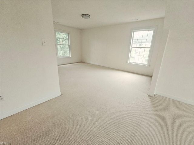 806 Falls Creek DR, Chesapeake, VA 23322