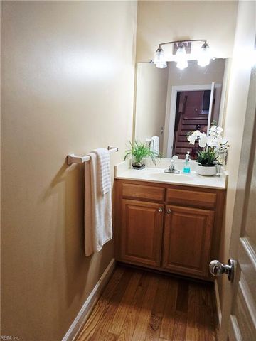 806 Falls Creek DR, Chesapeake, VA 23322