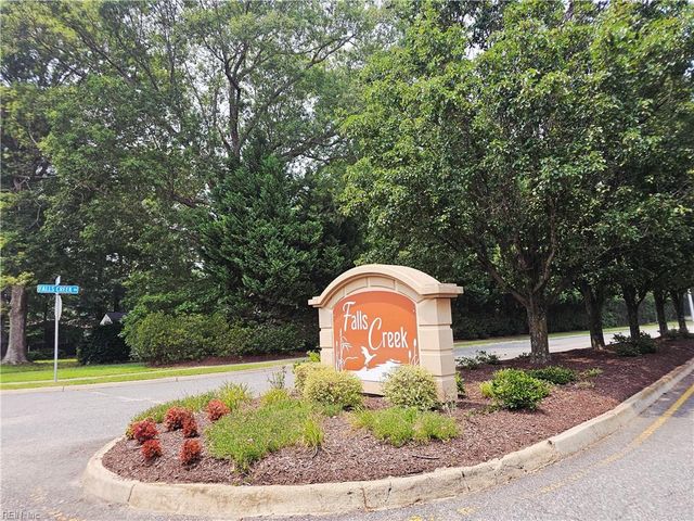 806 Falls Creek DR, Chesapeake, VA 23322