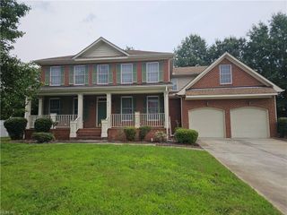 806 Falls Creek DR, Chesapeake, VA 23322
