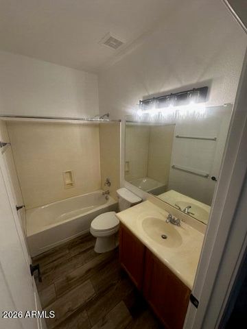 2432 E CIELO GRANDE Avenue, Phoenix, AZ 85024
