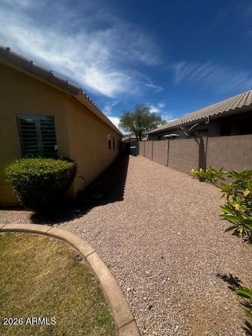 2432 E CIELO GRANDE Avenue, Phoenix, AZ 85024