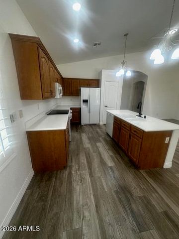 2432 E CIELO GRANDE Avenue, Phoenix, AZ 85024