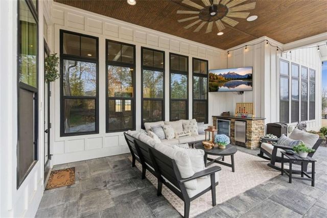 189 Waterview Circle, Newnan, GA 30263